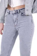 Paçası Yırtmaçlı Serpme Detaylı Mom Fit Jean  1769-08-(26-31)