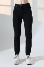 Şerit Taşlı Mom Fit Kot Pantolon  7110-23-(26-31)
