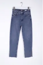Jean mom à jambes évasées 1774-62-(26-31) Jean mom à jambes évasées 1774-62-(26-31)