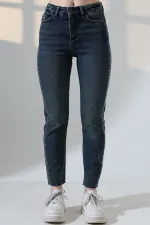 Şerit Taşlı Mom Fit Kot Pantolon 7110-28-(27-32) Şerit Taşlı Mom Fit Kot Pantolon 7110-28-(27-32)
