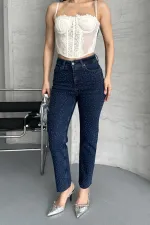 Serpme Yıldızlı Mom Fit Kot Pantolon 7040-26-(27-32) Serpme Yıldızlı Mom Fit Kot Pantolon 7040-26-(27-32)