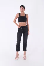 Yıldızlı Mom Fit Dikişsiz Paça Kot Pantolon 1753-03-(28-33) Yıldızlı Mom Fit Dikişsiz Paça Kot Pantolon 1753-03-(28-33)