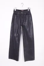 Wide Leg High Waisted Relaxed Jean  718-52-(27-32) Silicone Black