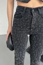 Leopar Taşlı Mom Fit Kot Pantolon 7089-23-(26-31) Leopar Taşlı Mom Fit Kot Pantolon 7089-23-(26-31)