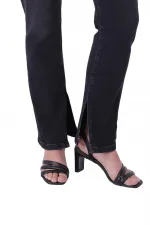 Yırtmaç Detaylı Düz Jean  1844-03-(26-31)