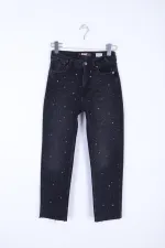Yıldızlı Mom Fit Dikişsiz Paça Kot Pantolon 1753-03-(28-33) Yıldızlı Mom Fit Dikişsiz Paça Kot Pantolon 1753-03-(28-33)