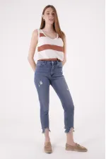 Paçası Mom Fit Kot Pantolon 884-06-(28-33) Paçası Mom Fit Kot Pantolon 884-06-(28-33)