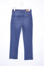 Yırtmaç Detaylı Düz Jean 1844-01-(26-31) Yırtmaç Detaylı Düz Jean 1844-01-(26-31)