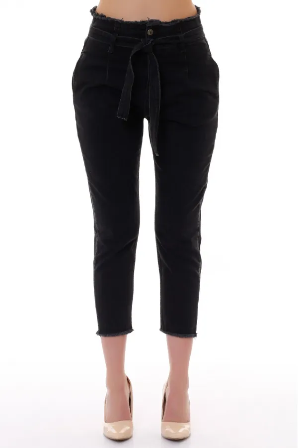 Beli Yüksek Bel Havuç Kemerli Kot Pantolon 736-23-(26-31) Beli Yüksek Bel Havuç Kemerli Kot Pantolon 736-23-(26-31)