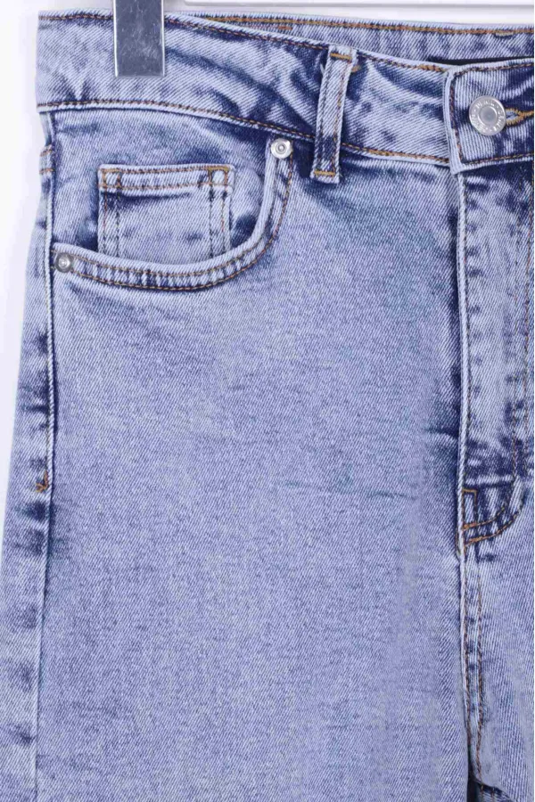 Yırtmaç Detaylı Düz Jean 1844-08-(26-31) Yırtmaç Detaylı Düz Jean 1844-08-(26-31)