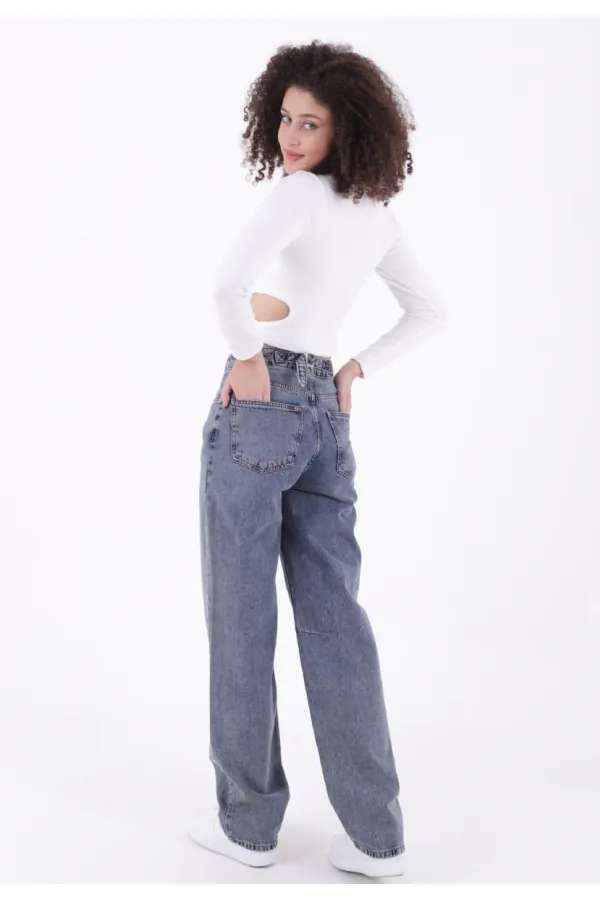 Pantalon en denim ample avec pinces en série 7050-62-(28-33) Pantalon en denim ample avec pinces en série 7050-62-(28-33)