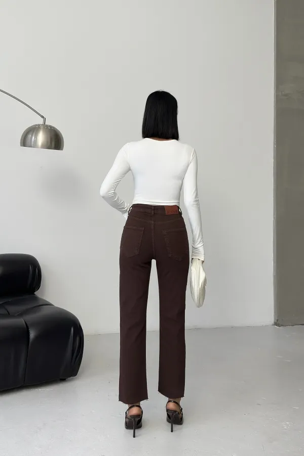 Mom Jean with Side Slits 1774-78-(26-31) Brown Mom Jean with Side Slits 1774-78-(26-31) Brown