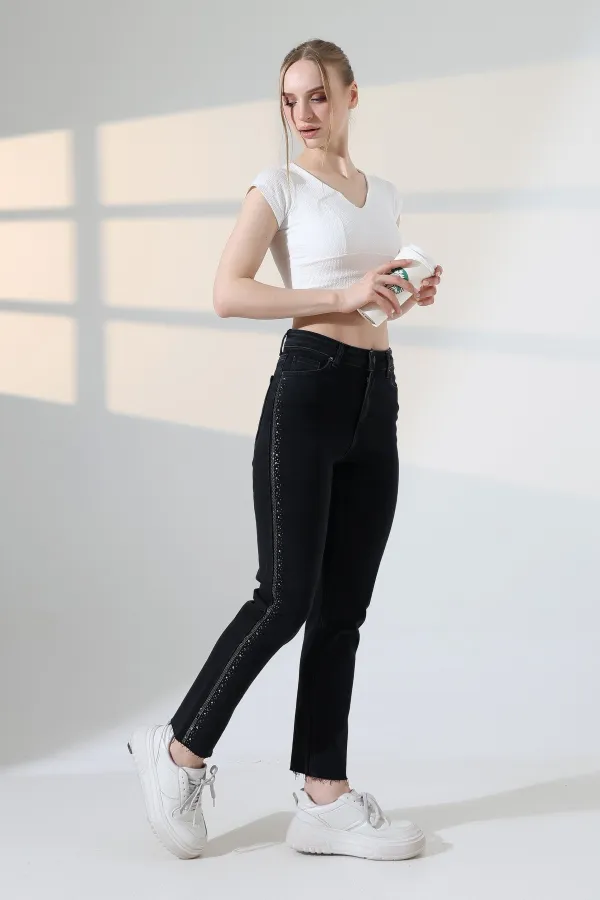 Şerit Taşlı Mom Fit Kot Pantolon  7110-23-(26-31)