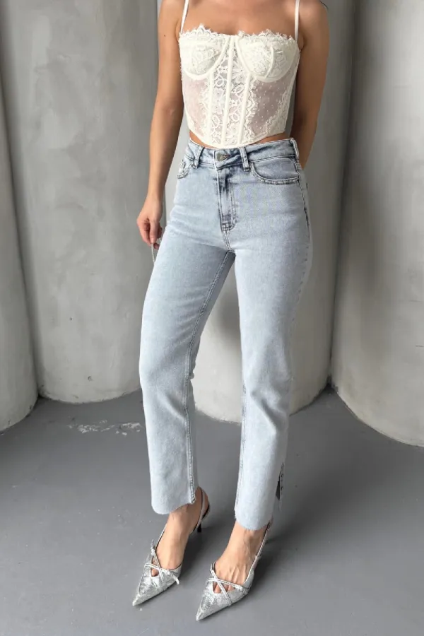 Flare Leg Mom Jeans 1774-08-(26-31) Flare Leg Mom Jeans 1774-08-(26-31)