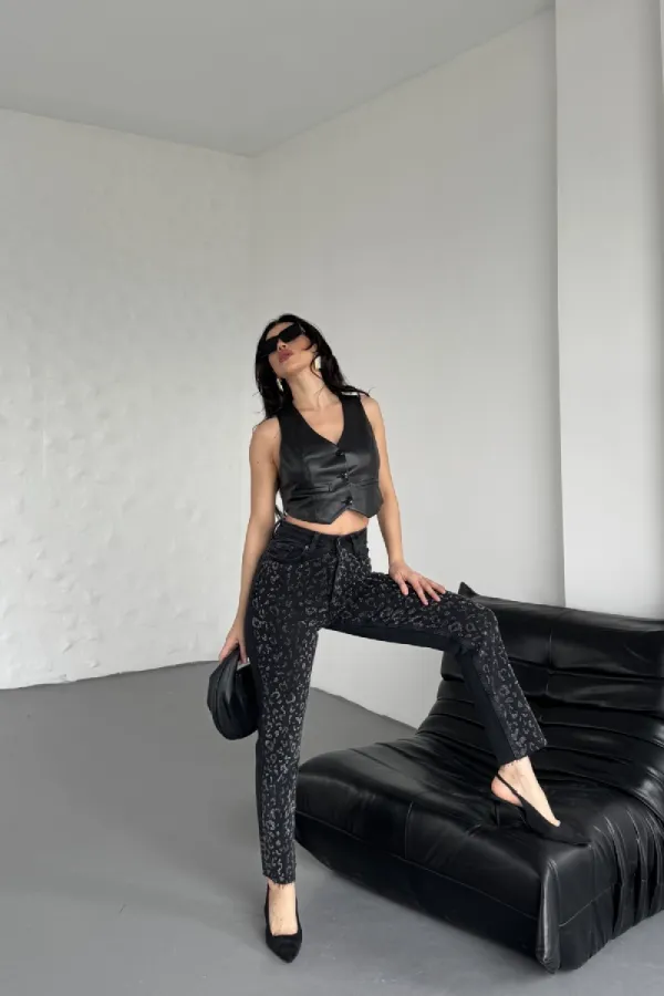 Leopar Taşlı Mom Fit Kot Pantolon 7089-23-(26-31) Leopar Taşlı Mom Fit Kot Pantolon 7089-23-(26-31)