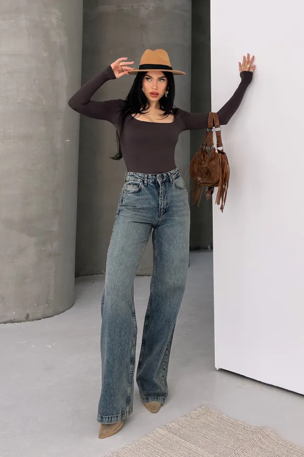 Wide Leg High Waisted Relaxed Jean  718-62-(27-32) Middle Blue - Tinted