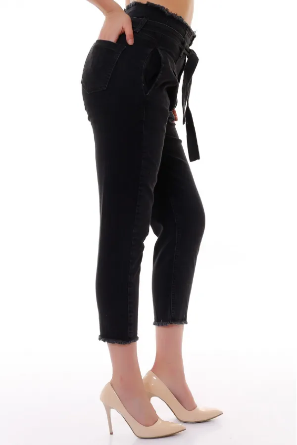 Beli Yüksek Bel Havuç Kemerli Kot Pantolon 736-23-(26-31) Beli Yüksek Bel Havuç Kemerli Kot Pantolon 736-23-(26-31)