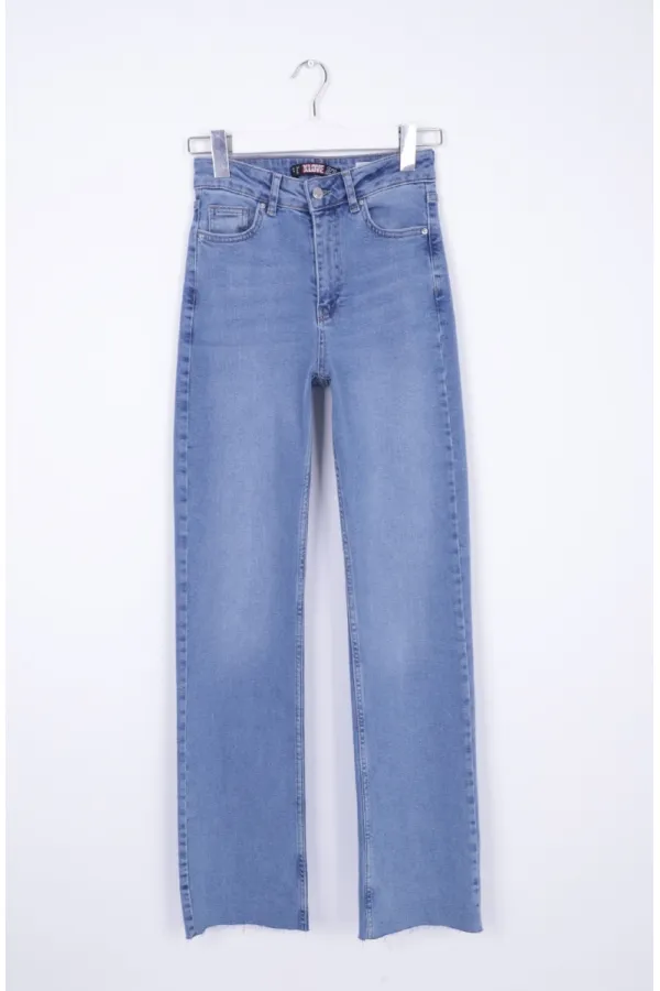 Dikişsiz Paça Bol Paça Relax Kot Pantolon 1726-15-(26-31) Dikişsiz Paça Bol Paça Relax Kot Pantolon 1726-15-(26-31)