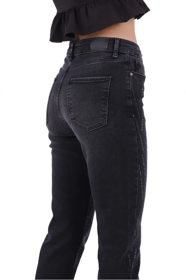 Taşlı Mom Fit Kot Pantolon 1725-03-(28-33) Taşlı Mom Fit Kot Pantolon 1725-03-(28-33)