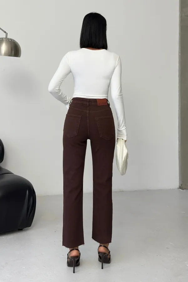 Mom Jean with Side Slits 1774-78-(28-33) Brown Mom Jean with Side Slits 1774-78-(28-33) Brown