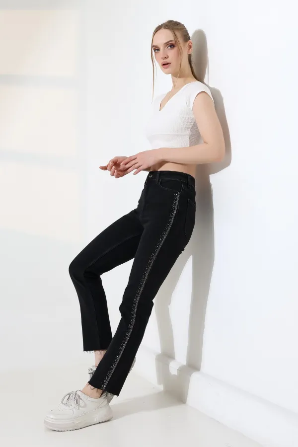 Şerit Taşlı Mom Fit Kot Pantolon  7110-23-(28-33)