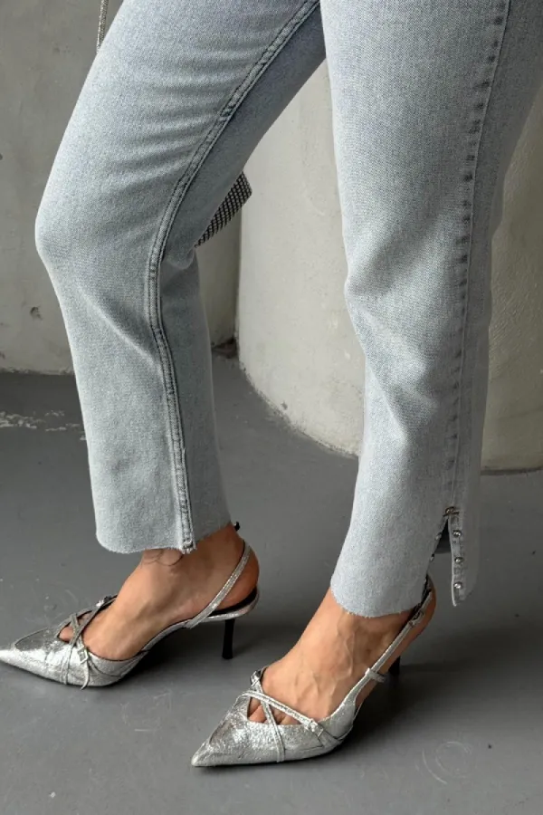 Flare Leg Mom Jeans 1774-08-(28-33) Flare Leg Mom Jeans 1774-08-(28-33)