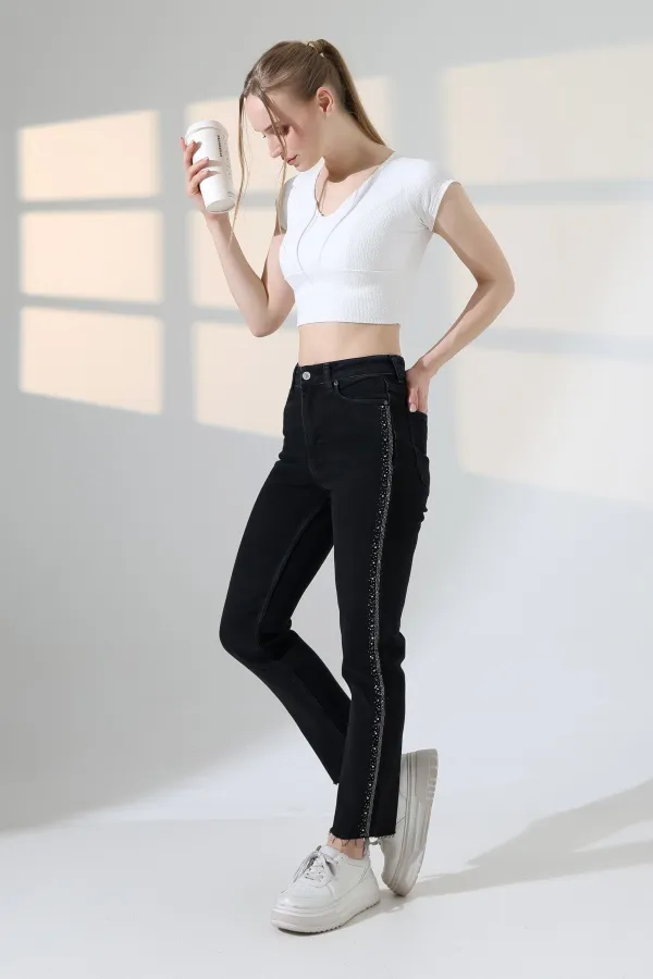 Şerit Taşlı Mom Fit Kot Pantolon  7110-23-(26-31)