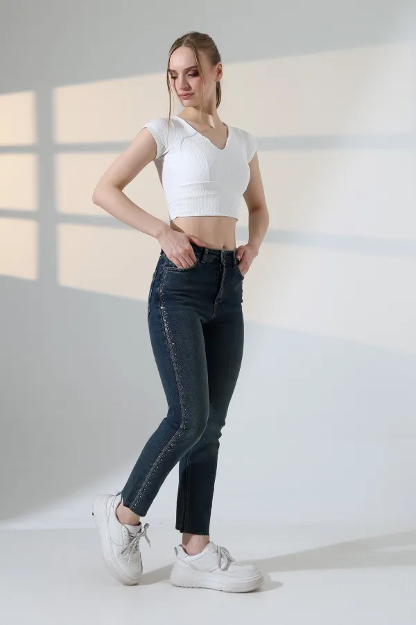 Şerit Taşlı Mom Fit Kot Pantolon 7110-28-(27-32) Şerit Taşlı Mom Fit Kot Pantolon 7110-28-(27-32)