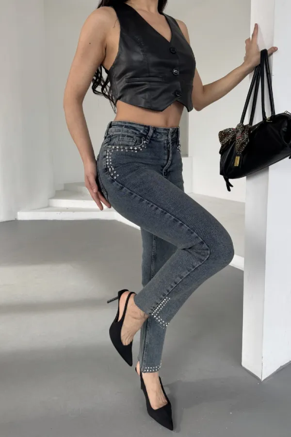 Mom Jean with Decorative Parts on Pockets and Hems 7023-28-(26-31) Dark Blue Snow Denim