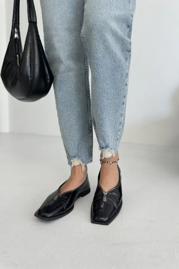 High Waisted Mom Fit Ankle Length Jean with Ripped Finish 884-14-(26-31) Light Blue and Tinted