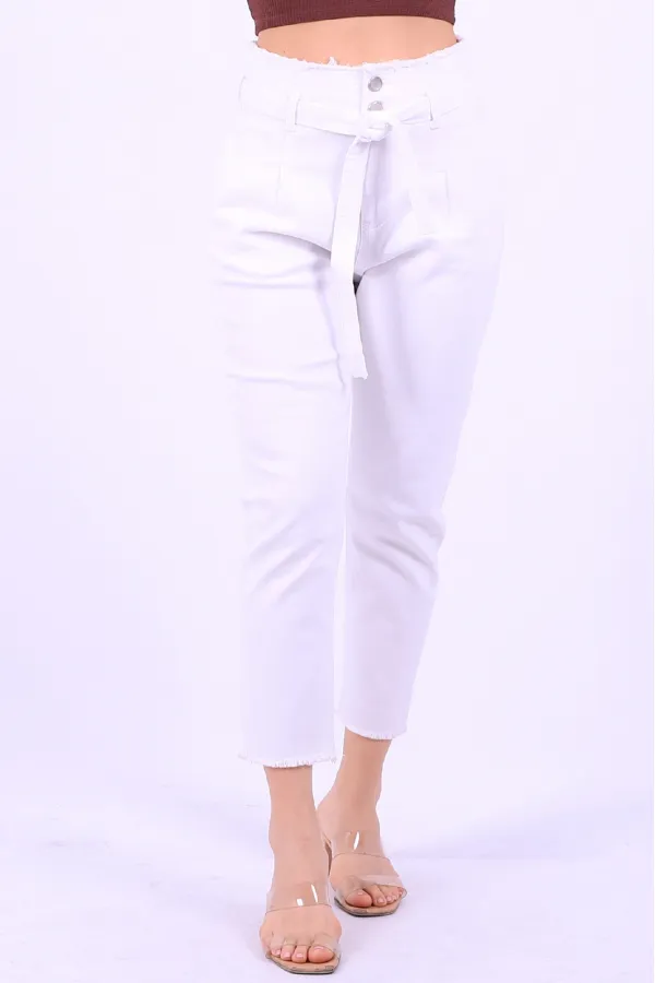 Beli Yüksek Bel Havuç Kemerli Kot Pantolon 736-50-(26-31) Beli Yüksek Bel Havuç Kemerli Kot Pantolon 736-50-(26-31)