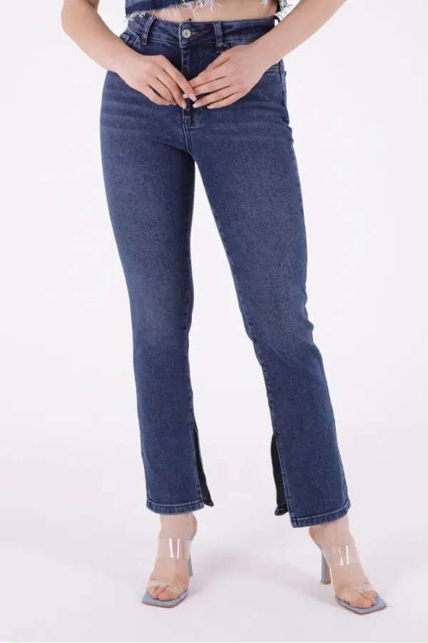 Yırtmaç Detaylı Düz Jean 1844-01-(28-33) Yırtmaç Detaylı Düz Jean 1844-01-(28-33)