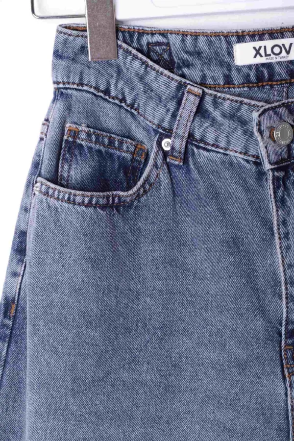 Baggy Jean with Dart Detail 7050-62-(26-29) Middle Blue - Tinted Baggy Jean with Dart Detail 7050-62-(26-29) Middle Blue - Tinted
