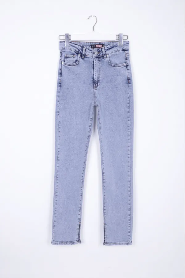 Yırtmaç Detaylı Düz Jean 1844-08-(26-31) Yırtmaç Detaylı Düz Jean 1844-08-(26-31)