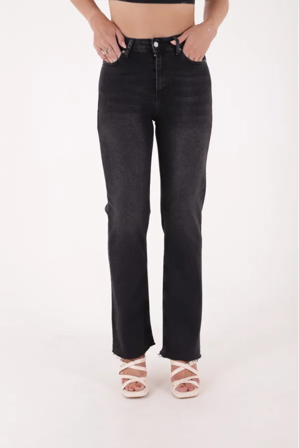Dikişsiz Paça Bol Paça Relax Kot Pantolon 1726-03-(28-33) Dikişsiz Paça Bol Paça Relax Kot Pantolon 1726-03-(28-33)