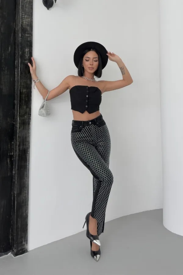 Stone Embellished Mom Fit Jeans 7092-23-(26-31)