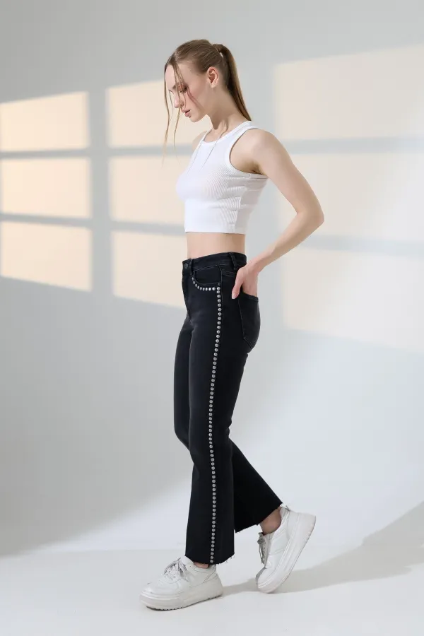 Zımba Taşlı İspanyol Mom Fit Kot Pantolon 7192-23-(28-33) Zımba Taşlı İspanyol Mom Fit Kot Pantolon 7192-23-(28-33)