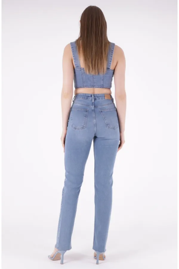Dikişsiz Paça Bol Paça Relax Kot Pantolon 1726-15-(26-31) Dikişsiz Paça Bol Paça Relax Kot Pantolon 1726-15-(26-31)