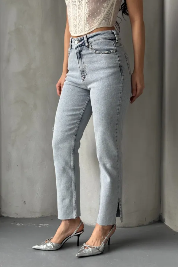 Flare Leg Mom Jeans 1774-08-(26-31) Flare Leg Mom Jeans 1774-08-(26-31)