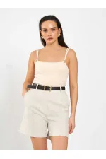 010860 Pileli Kemerli Şort