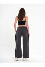 Pantalon à jambes larges avec plis latéraux 031595