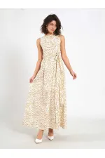Robe 111537 avec boucle métallique au dos