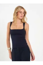 071857 Kare Yaka Askılı Bluz