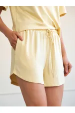 010882 Short mini en maille à taille élastique