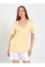 050736 V-Neck Knitted T-Shirt