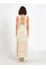 Robe 111537 avec boucle métallique au dos