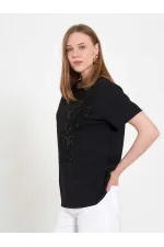 050741 T132 Crew Neck Beaded Print T-shirt