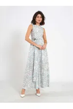 Robe 111537 avec boucle métallique au dos