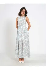 Robe 111537 avec boucle métallique au dos