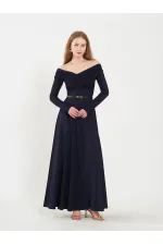 111690 Düşük Omuzlu Drapeli Elbise